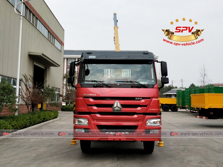 Cargo Truck With Crane - F Cargo Truck With Crane - F